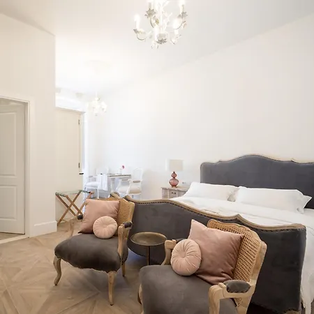 The Byron Guest house *